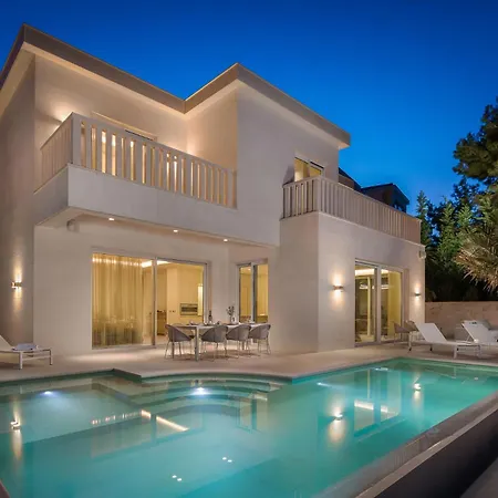 Villa More
