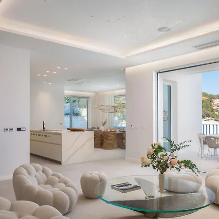 Villa More