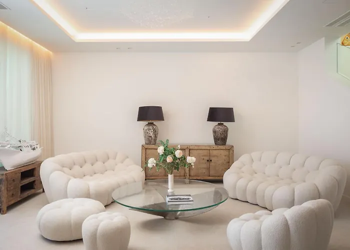Villa More